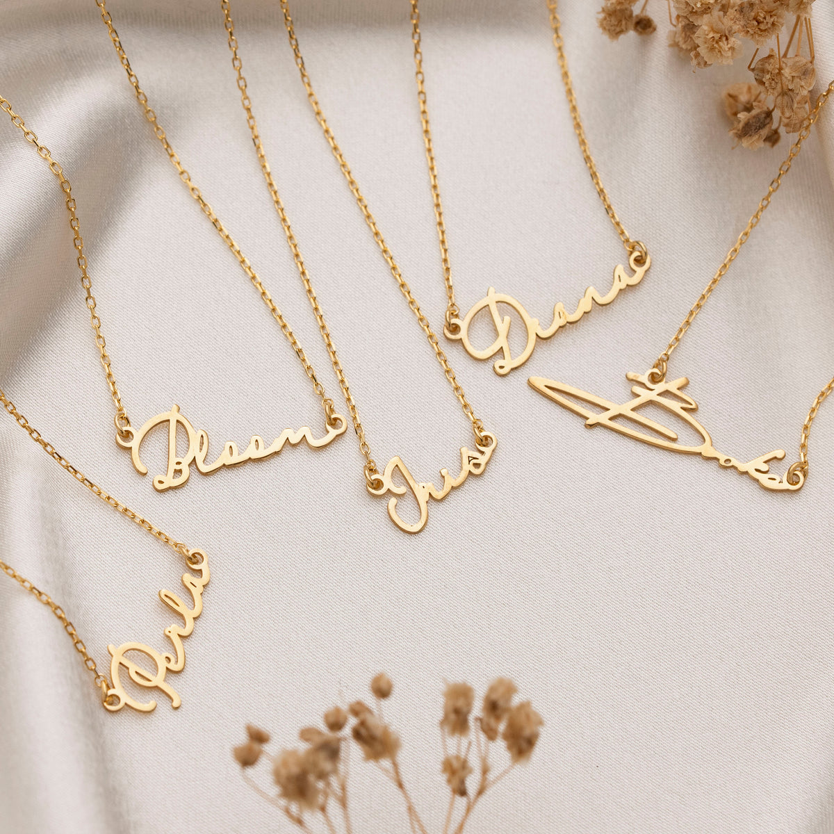Script name necklace by Tiger XL Jewelry – view 13