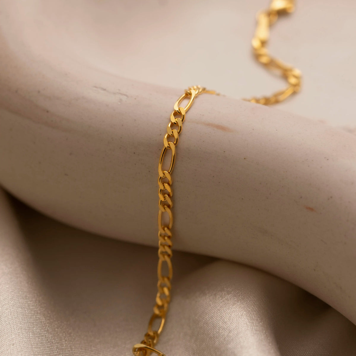 Gold Chain Bracelet – Minimalist Dainty Link Bracelet
