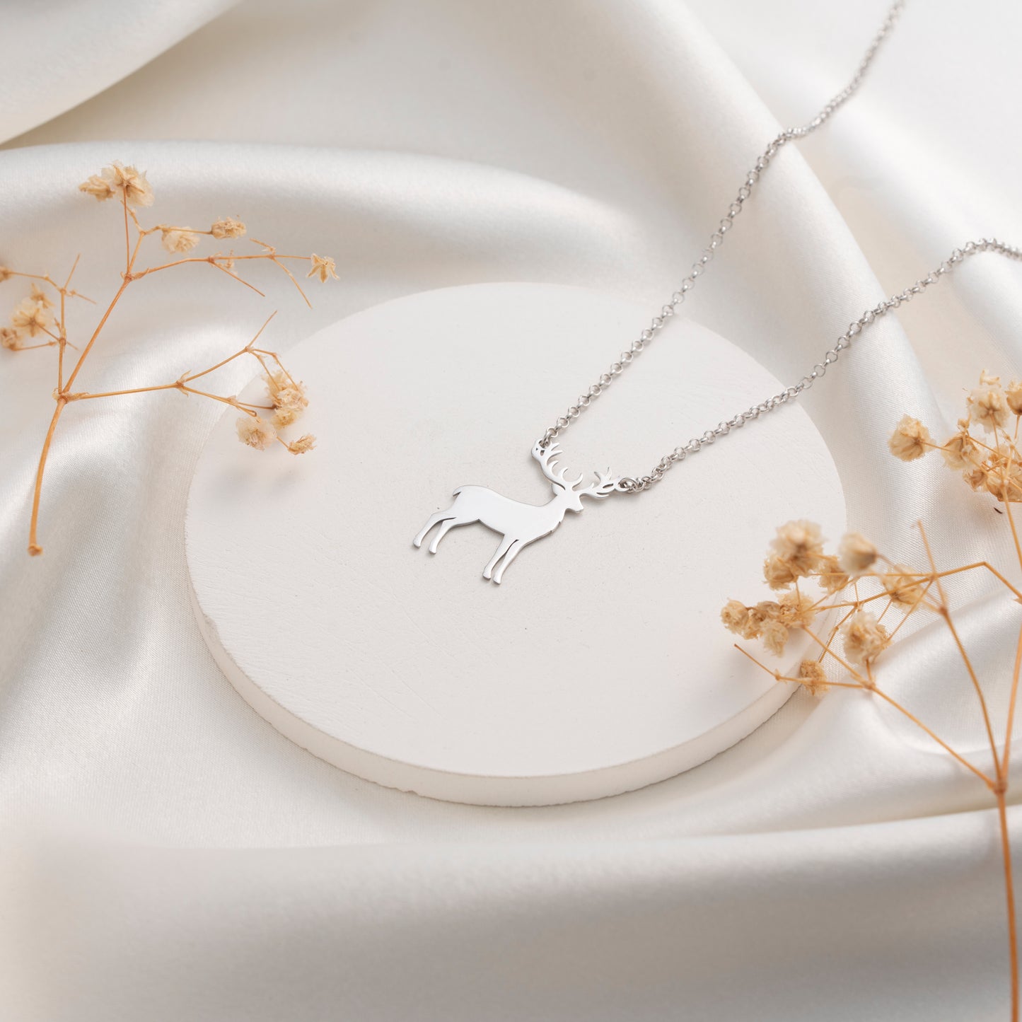 Deer pendant necklace with delicate chain