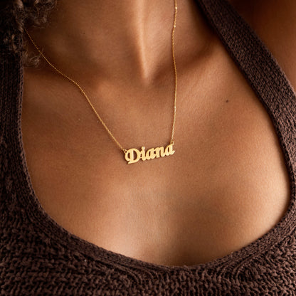 Gold nameplate necklace for women – close-up view