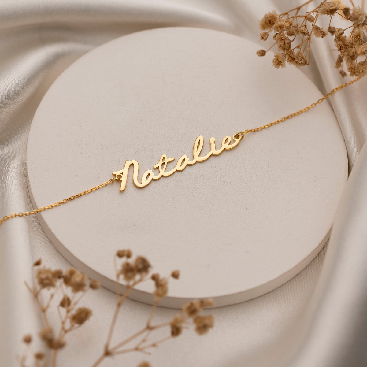 Custom name bracelet gift for her – view 5
