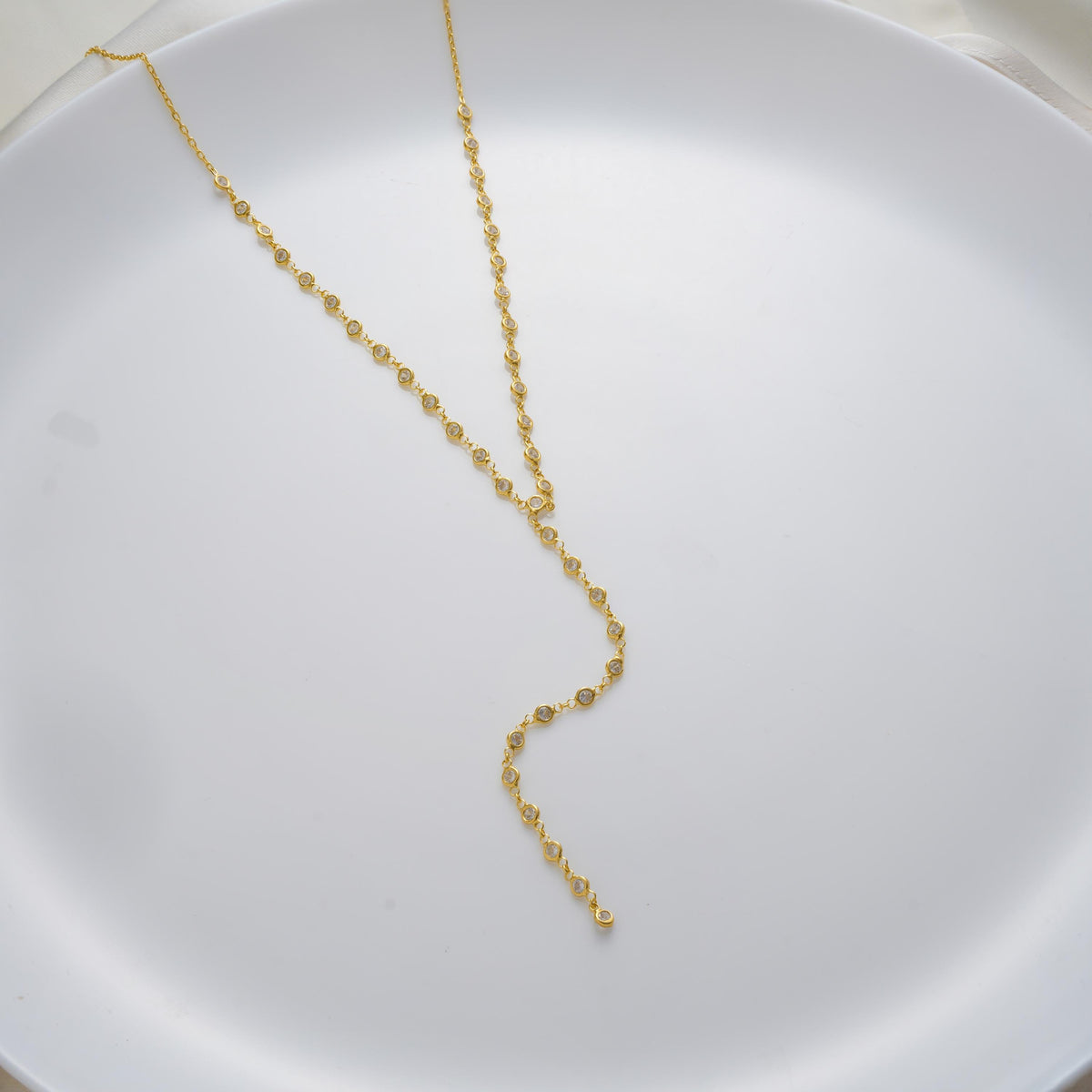 Lariat necklace in gold plated finish
