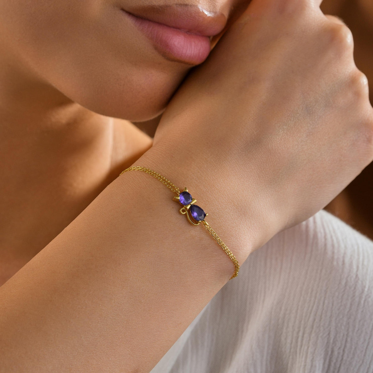 Dainty cat charm bracelet detail