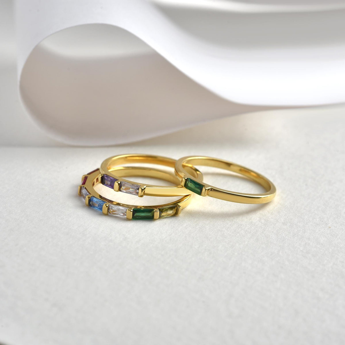 Eternity ring in 18K gold plated finish