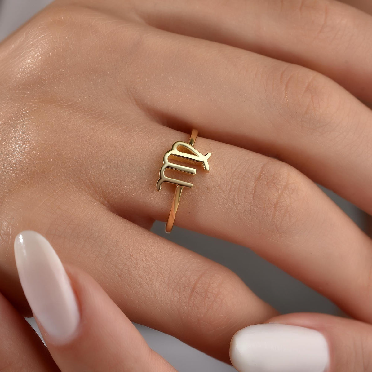 Star sign ring close view