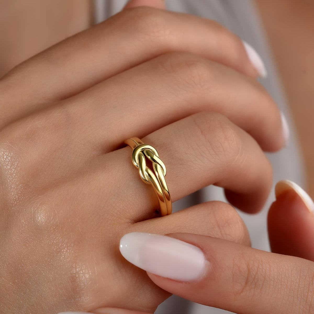 Nautical knot band close view