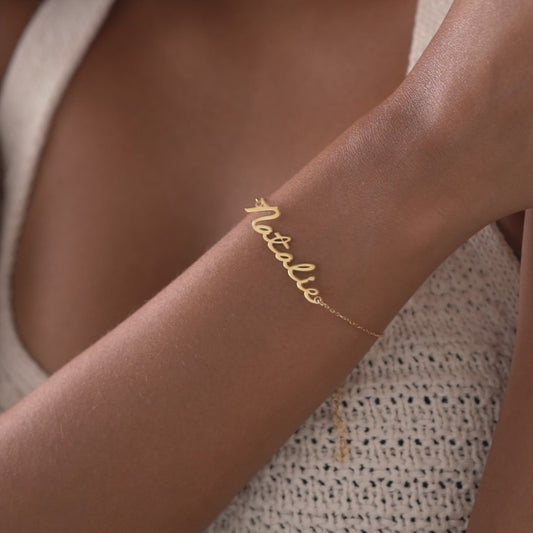 Video of personalized gold name bracelet